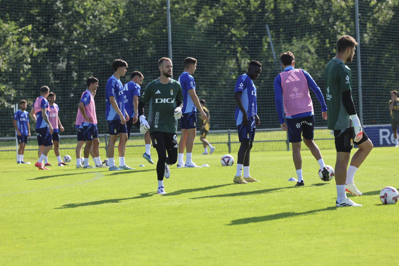 El Real Oviedo se pone a punto: las imágenes del primer entrenamiento