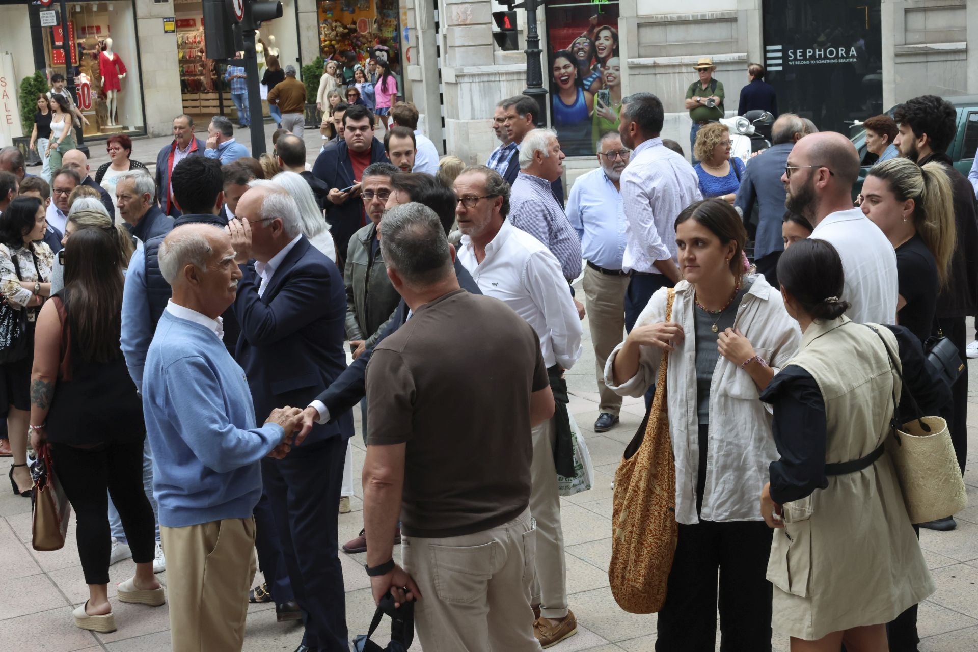 Multitudinario adiós en Oviedo a José Manuel Suárez Bocero