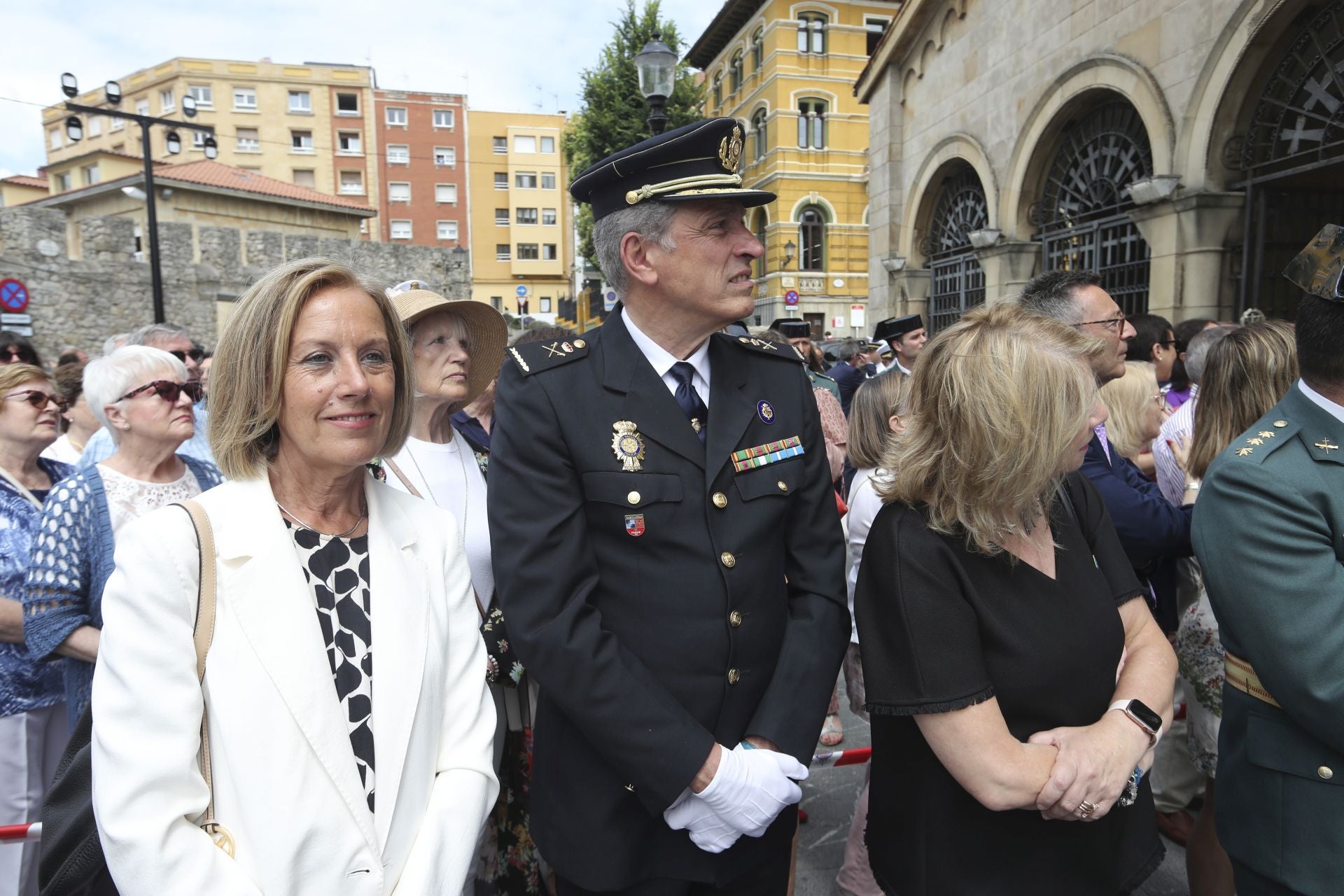 Gijón celebra la ofrenda floral del Carmen más especial