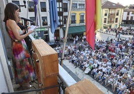 El Pregón marca el inicio de unas fiestas del Carmín multitudinarias