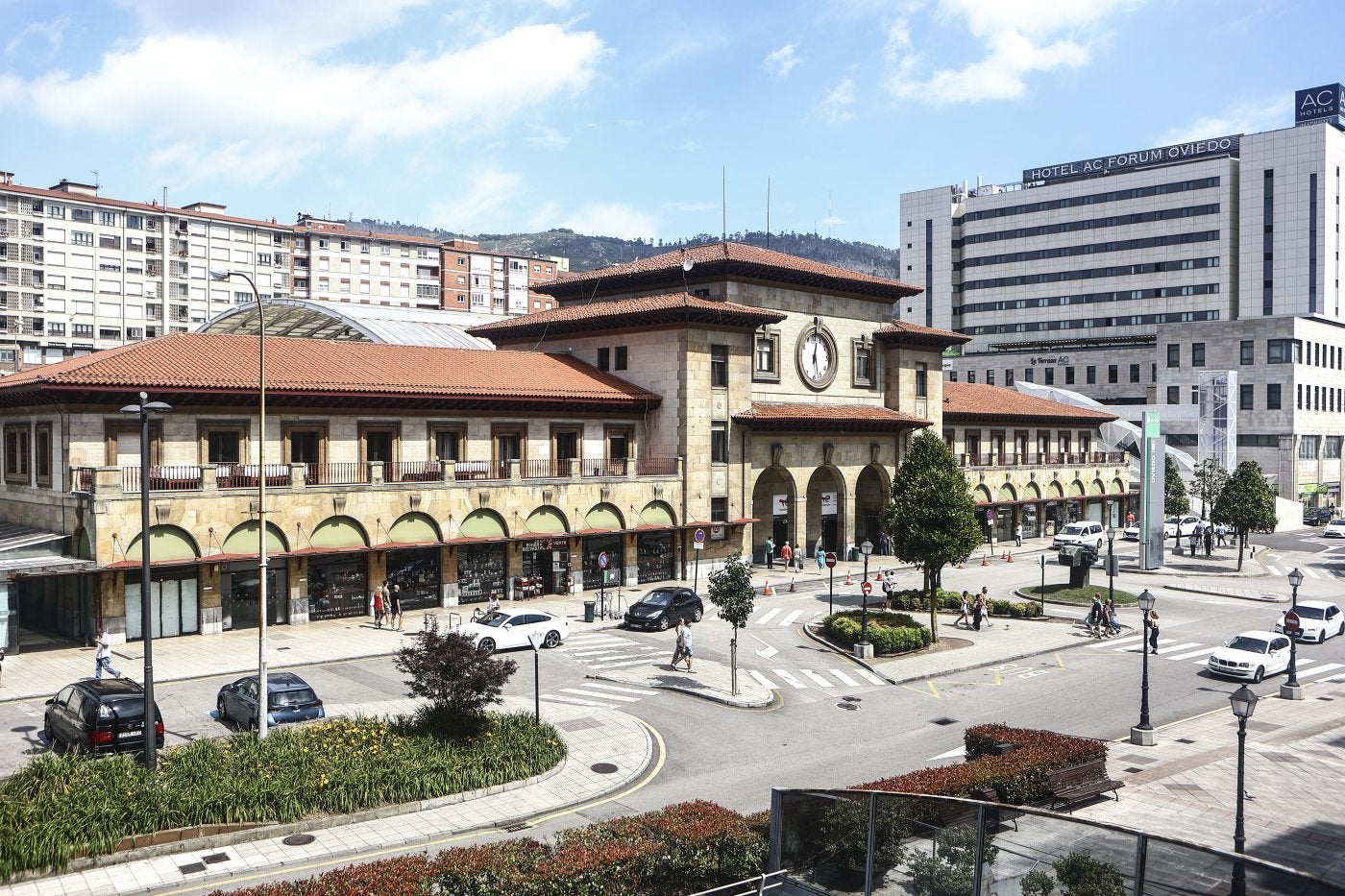 La Estación del Norte, ayer al mediodía.