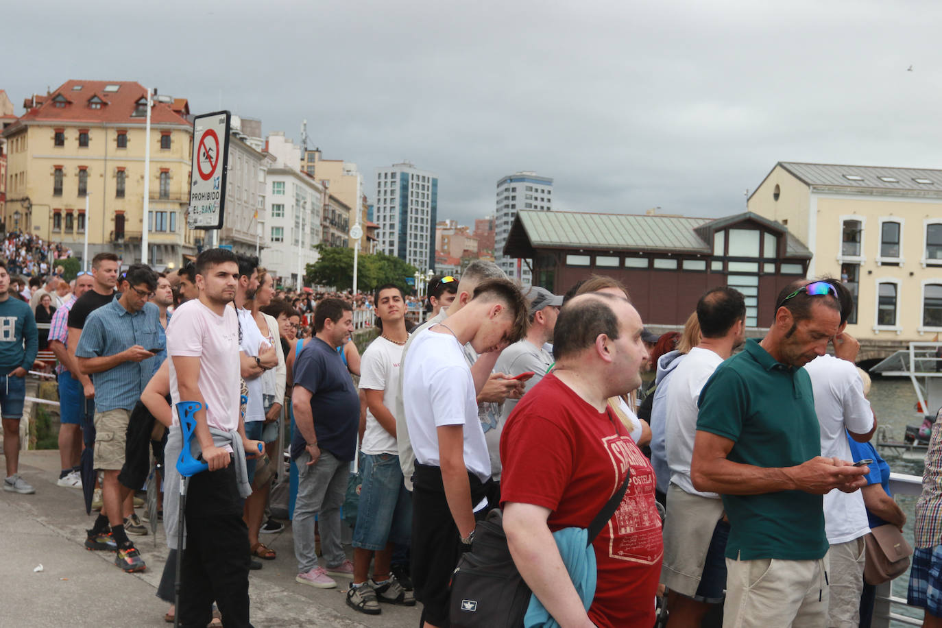 Éxito del concurso de saltos &#039;Døds Diving World Tour&#039; en Gijón