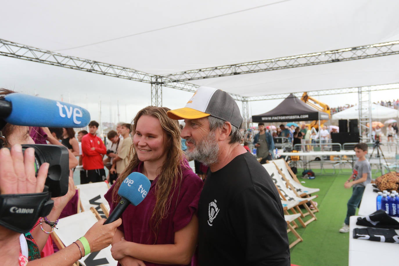 Éxito del concurso de saltos &#039;Døds Diving World Tour&#039; en Gijón