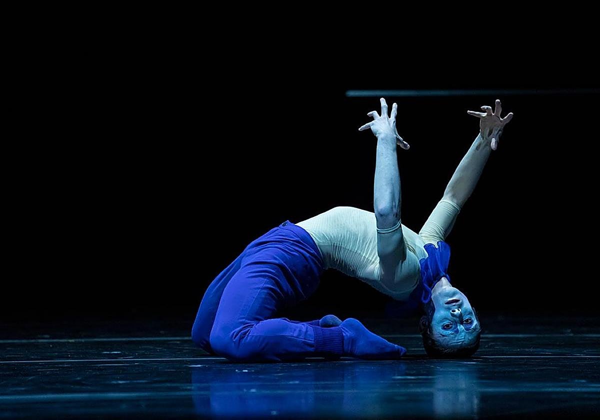Nico, en la coreografía 'Petrushka' de Douglas Lee en el Staatstheater Nürnberg.