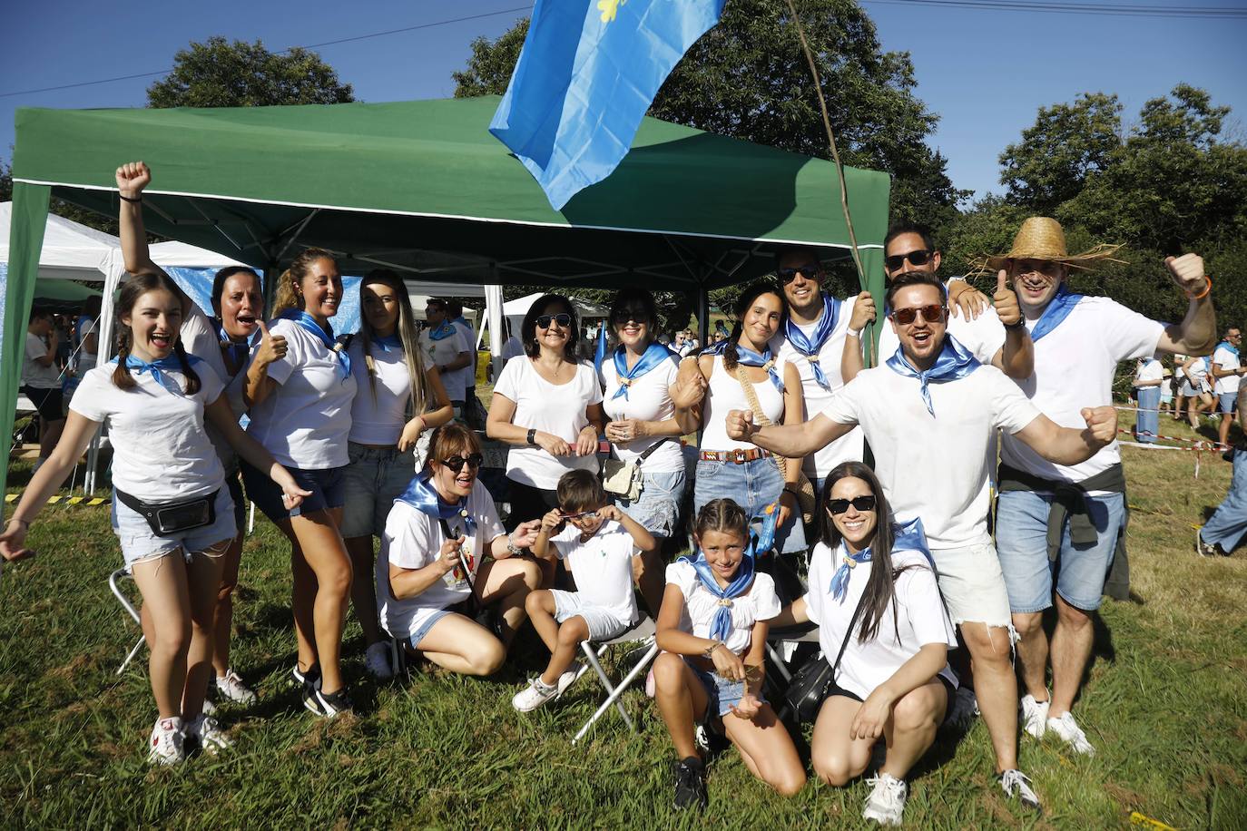 La Pola, a rebosar: «El carmín es único»