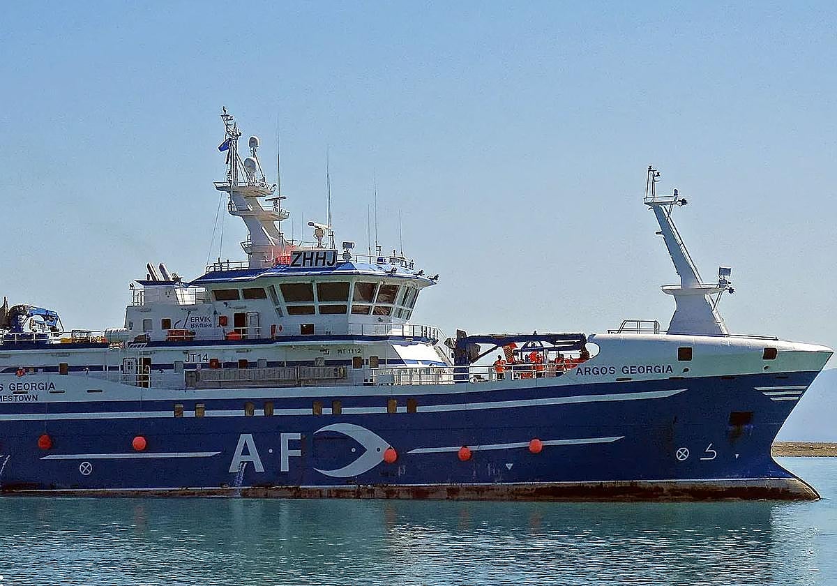 Se elevan a seis los fallecidos en el naufragio de un pesquero con tripulación española