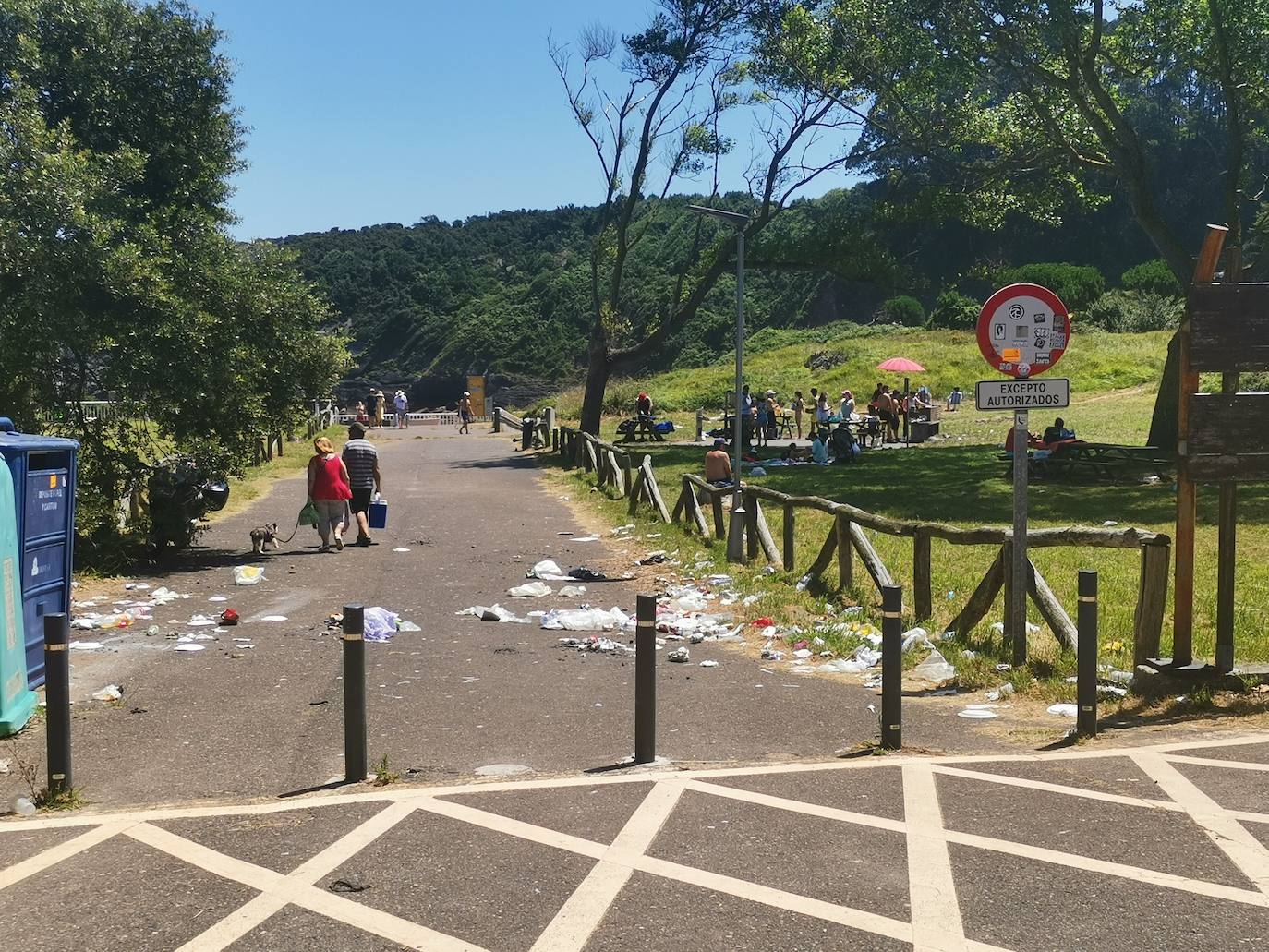 Perlora llena de basura