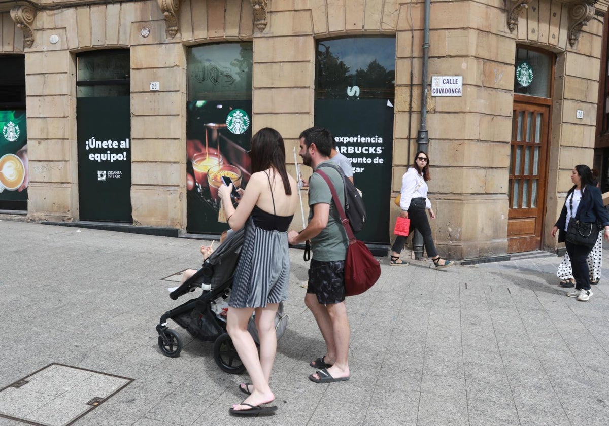 Fachada del local de Begoña donde abrirá la próxima semana Sarbucks.