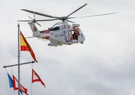 El helicóptero Helimer Cantábrico en el Festival Aéreo de Gijón.