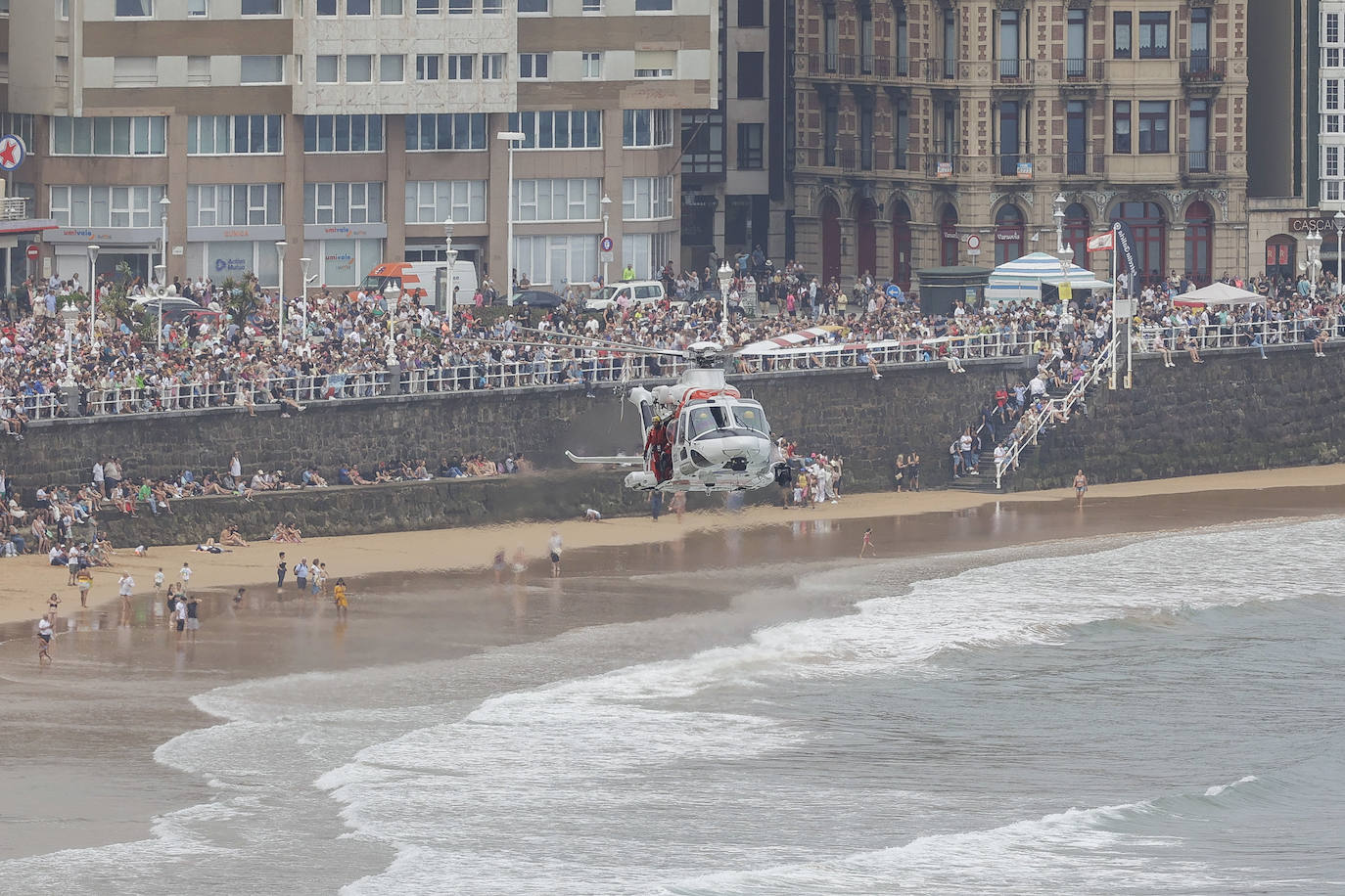 Festival Aéreo Internacional: Gijón disfruta del espectáculo en el cielo