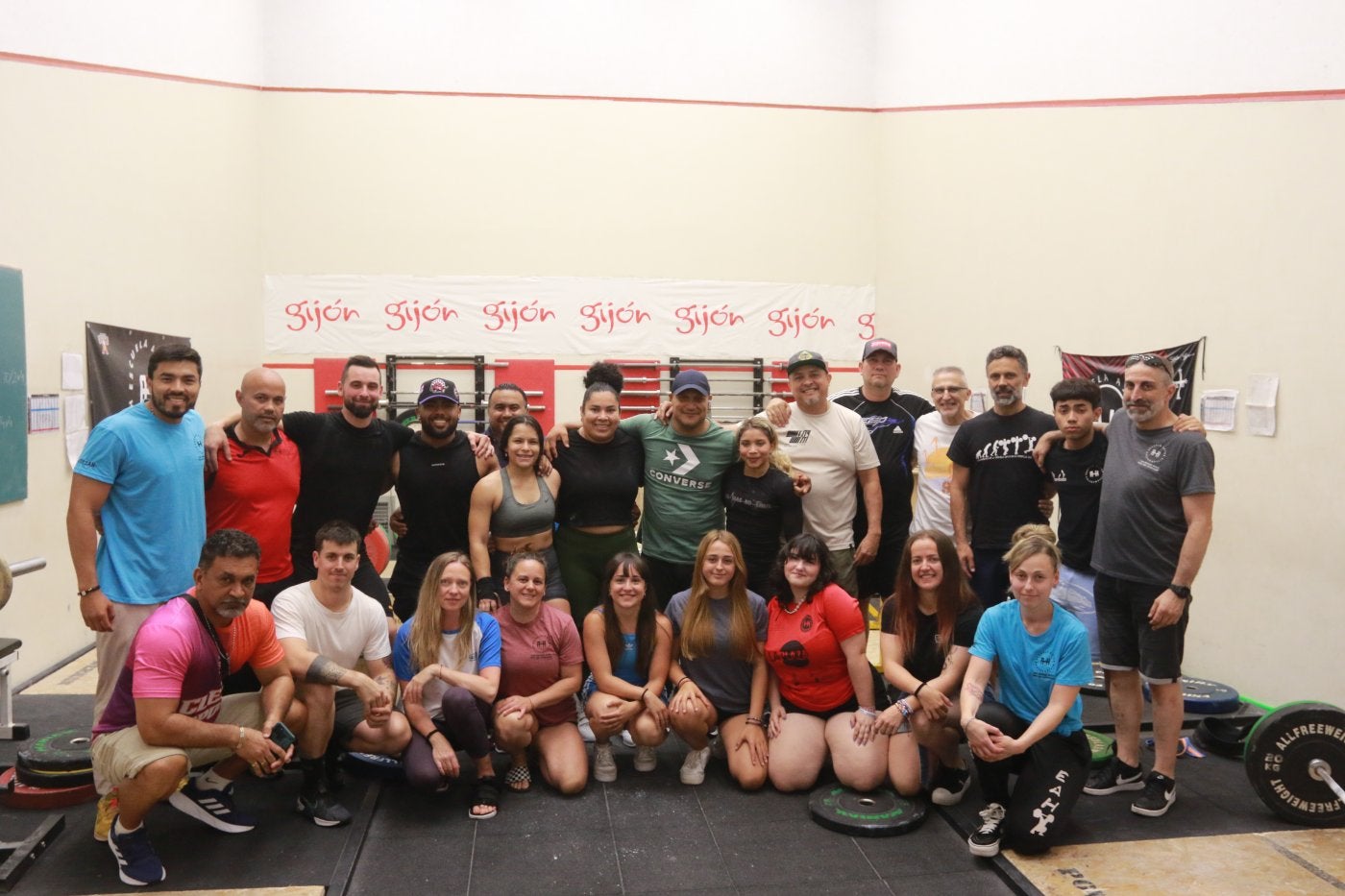 El equipo olímpico de halterofilia de Venezuela, en Gijón