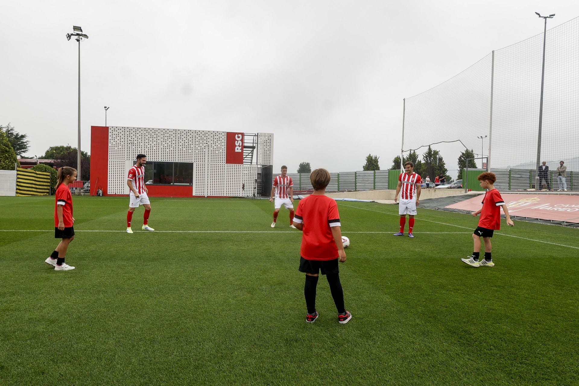 Presentación del Sporting: Lander Olaetxea, Eric Cubela y Jesús Bernal