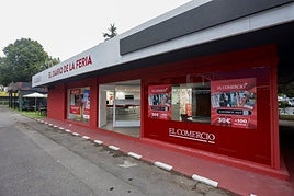 Diario de la Feria.El estand alberga también la redacción que elabora cada jornada este suplemento.