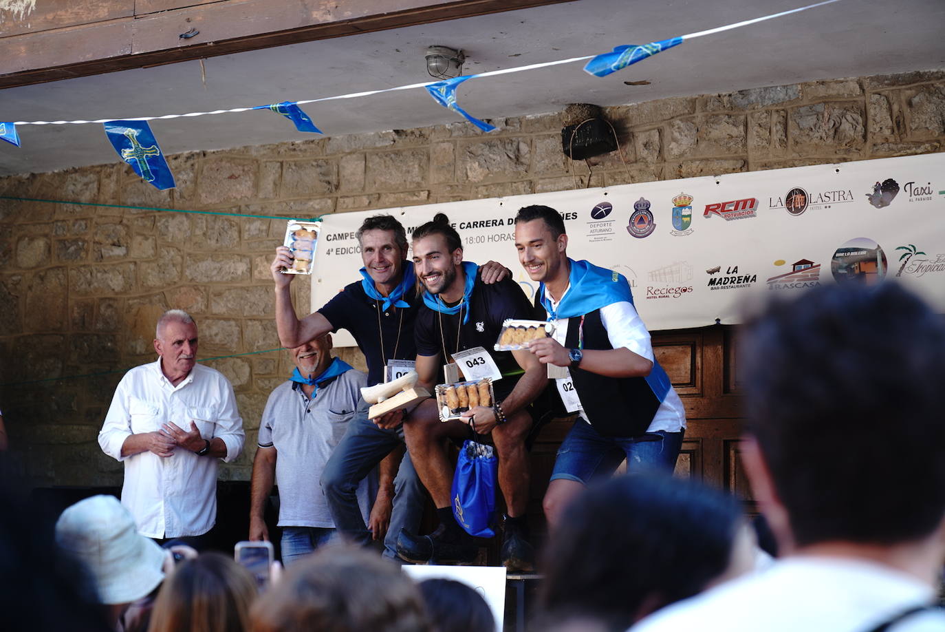 Más de 100 participantes en la carrera de madreñes de Bezanes