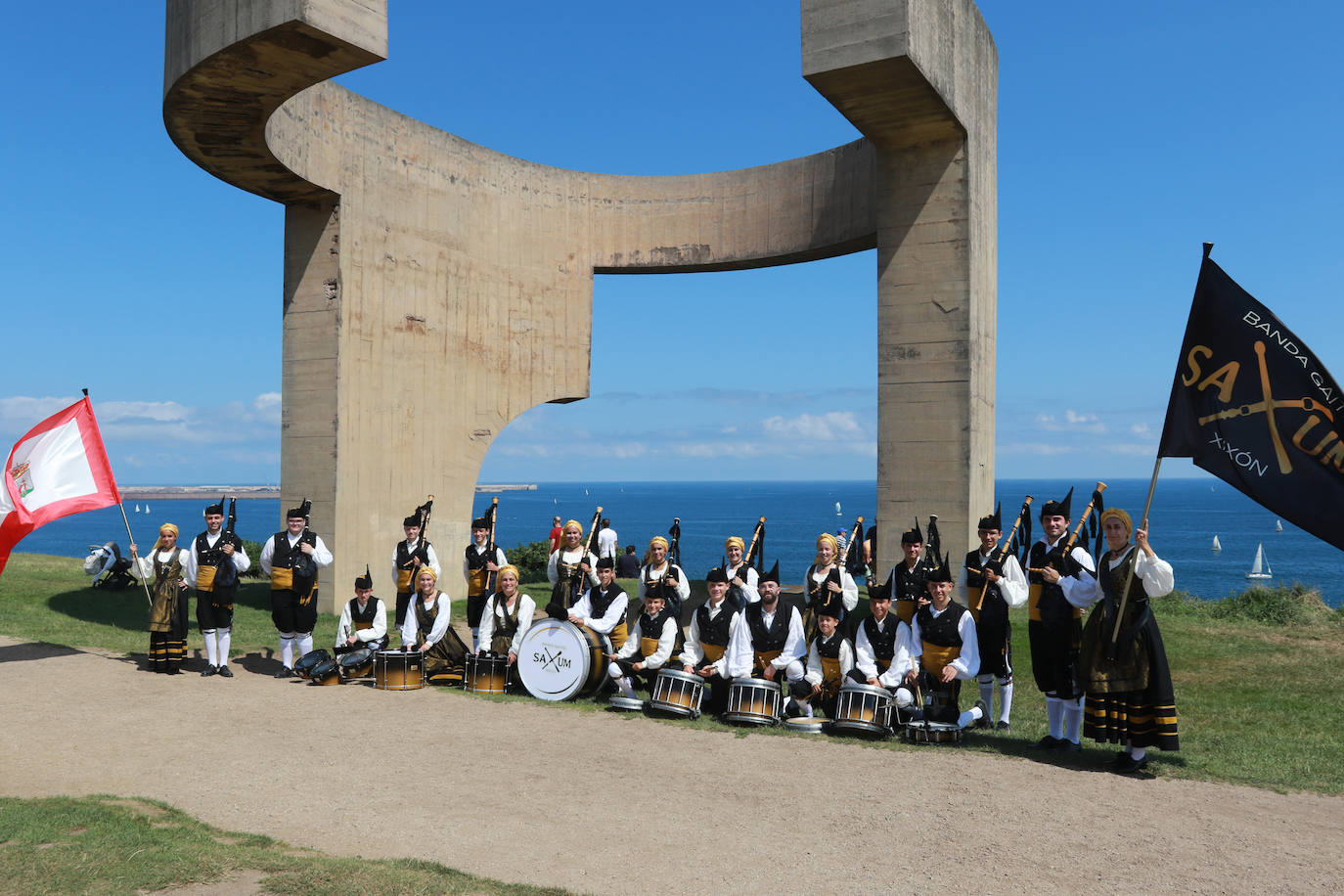 Un Día de Asturias en Gijón para la historia