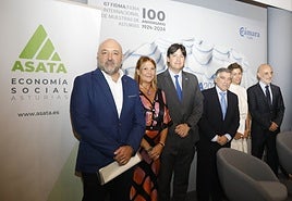 Inicio de la jornada dedicada a Economía Social, con autoridades y empresas.