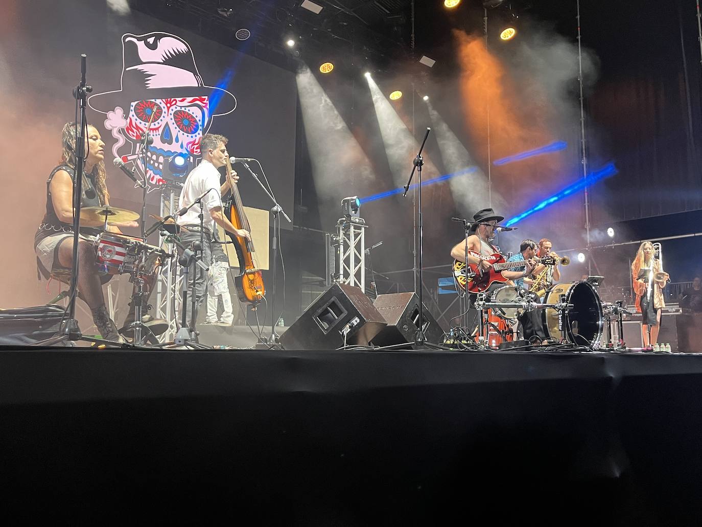 Enol y Muchachito Bombo Infierno triunfan en Gijón