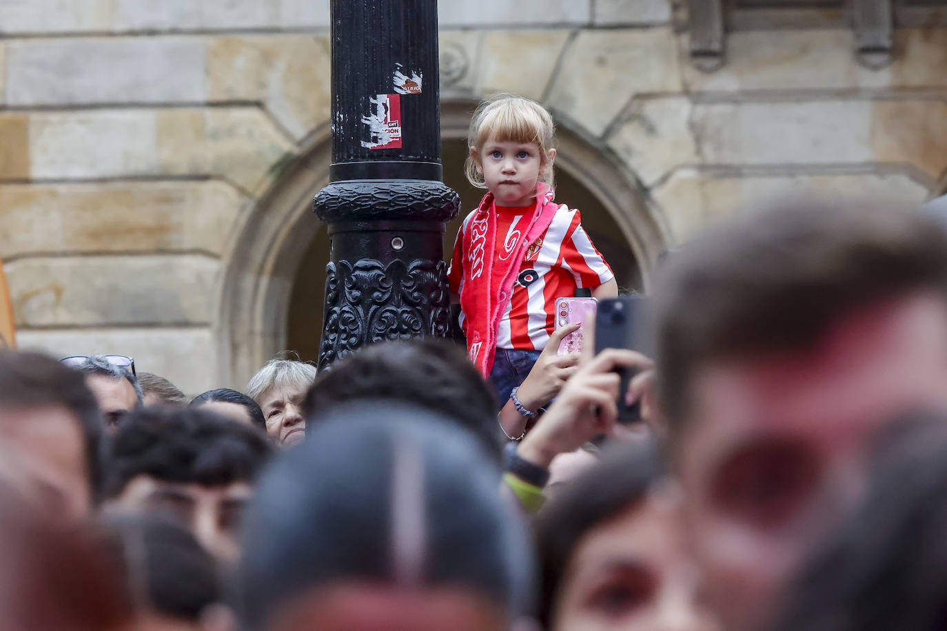 Enol y Muchachito Bombo Infierno triunfan en Gijón
