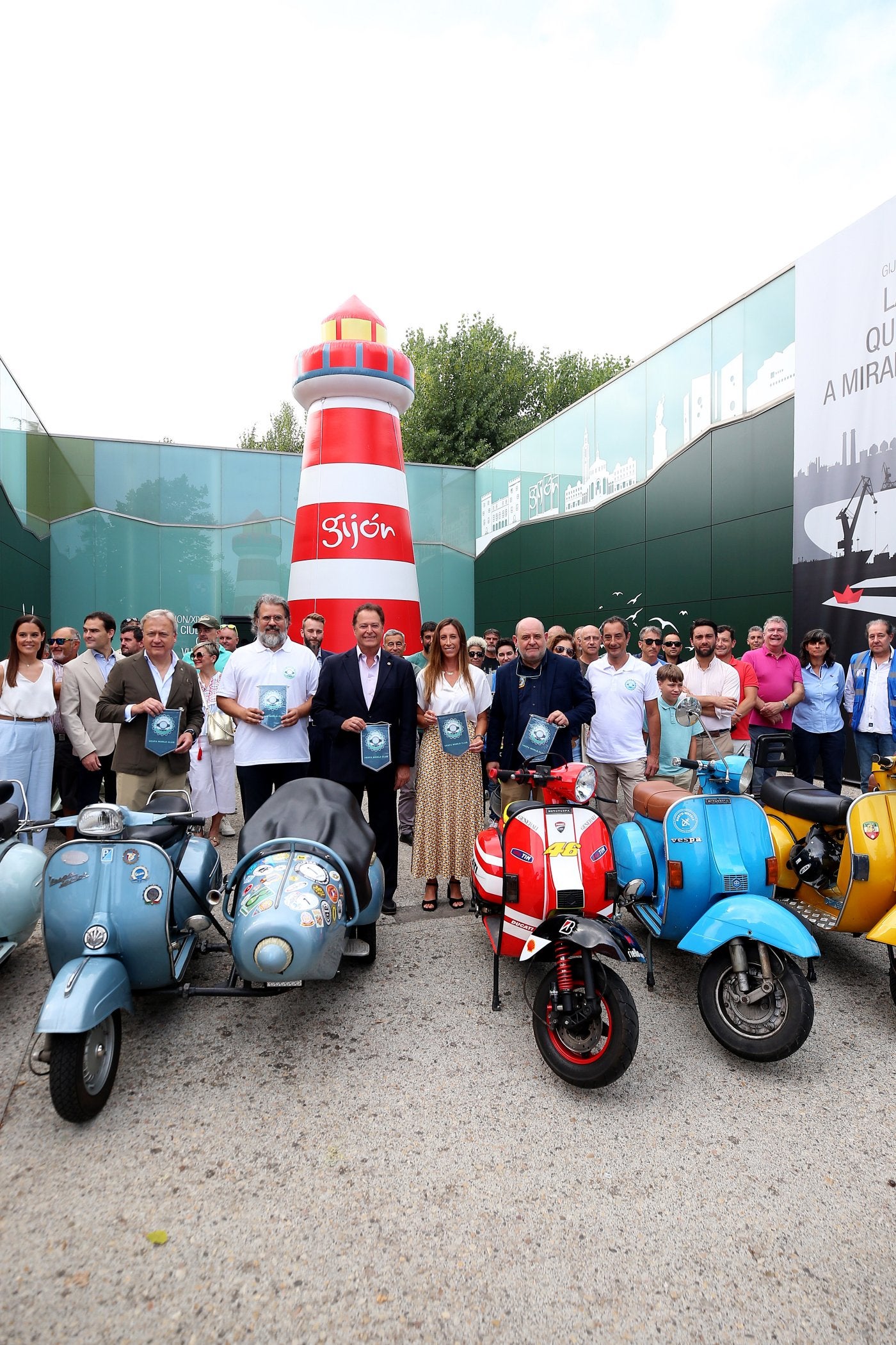 4.500 vespas para revolucionar Gijón