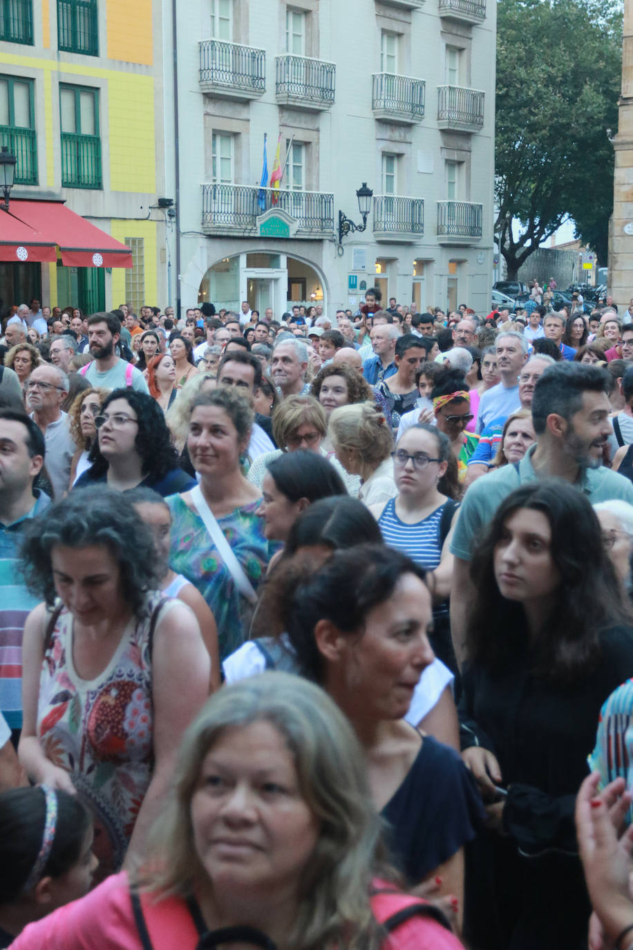 Donna y las Dinamos hacen bailar a Gijón