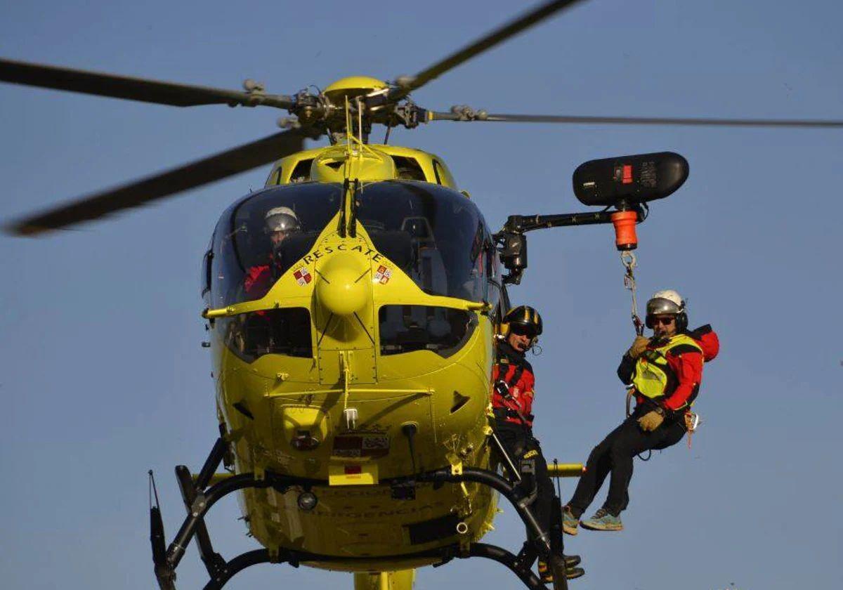 Helicóptero de rescate de la Junta de Castilla y León.