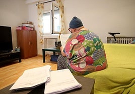 M. B. ayer en su piso de Vallobín con todos los informes médicos y económicos.