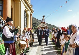 La procesión durante las fiestas del año pasado.