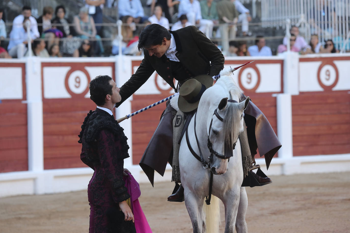 La primera tarde de toros en Gijón, en imágenes