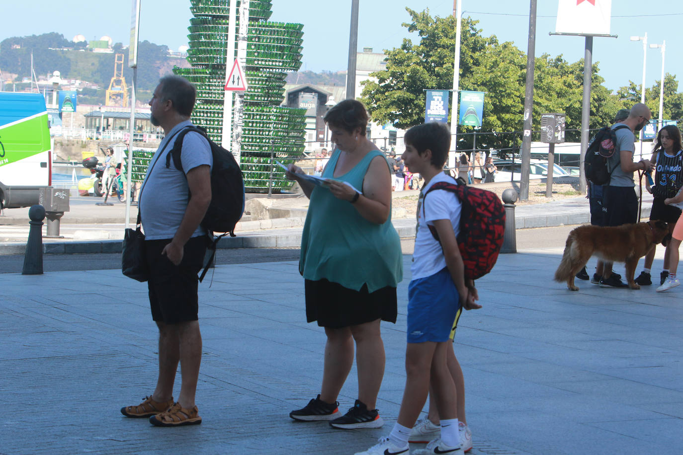 Gijón cuelga el cartel de &#039;lleno de turistas&#039;