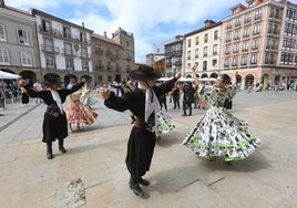 Avilés se llena de música y folclore