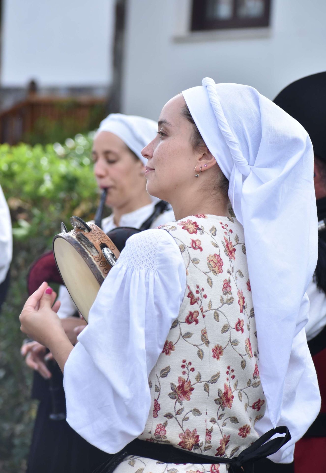 La Virgen de la Barca reina en Navia