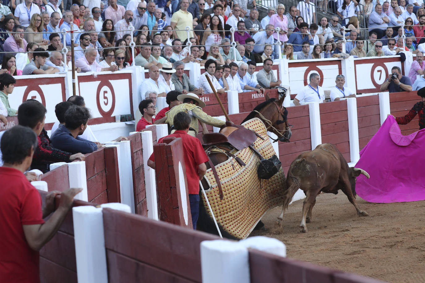 Segunda tarde de Feria Taurina de Begoña