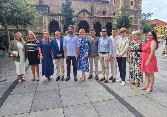 Susana Ferández, Teresa Domínguez, Claudia Liliana Navas, Manuel Ballesteros, Álvaro Queipo, Estefanía Rodríguez, Alejandro Méndez, Sergio Fernández Palomo, Mario Díaz, Carlos García, María Josefa Rodríguez y María Álvarez. .