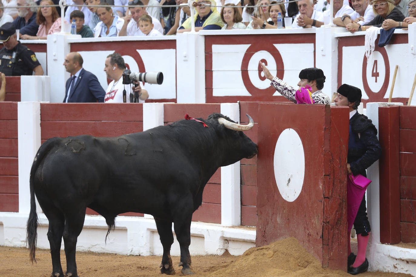 Tercera jornada de toros en Gijón