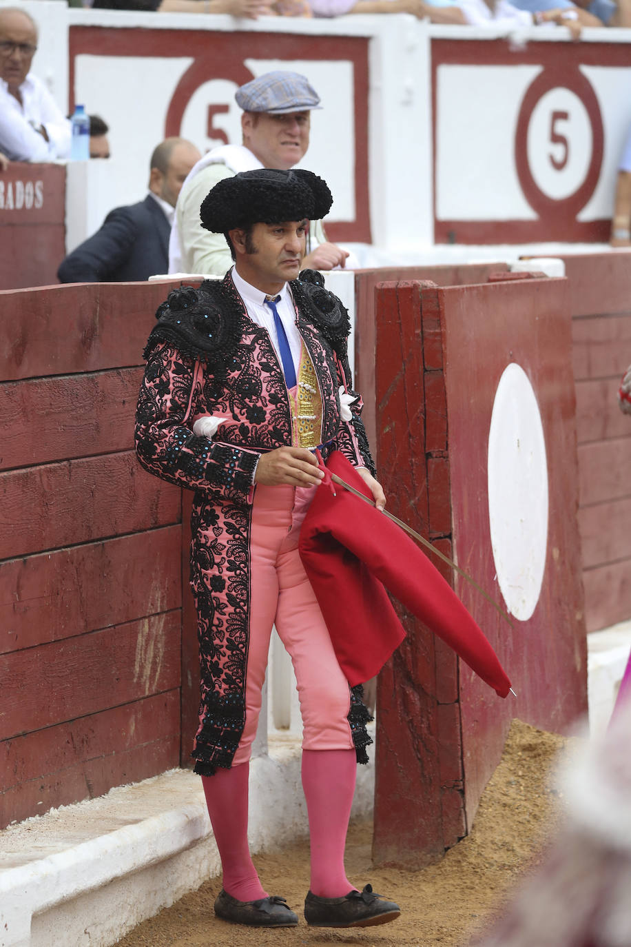 Tercera jornada de toros en Gijón