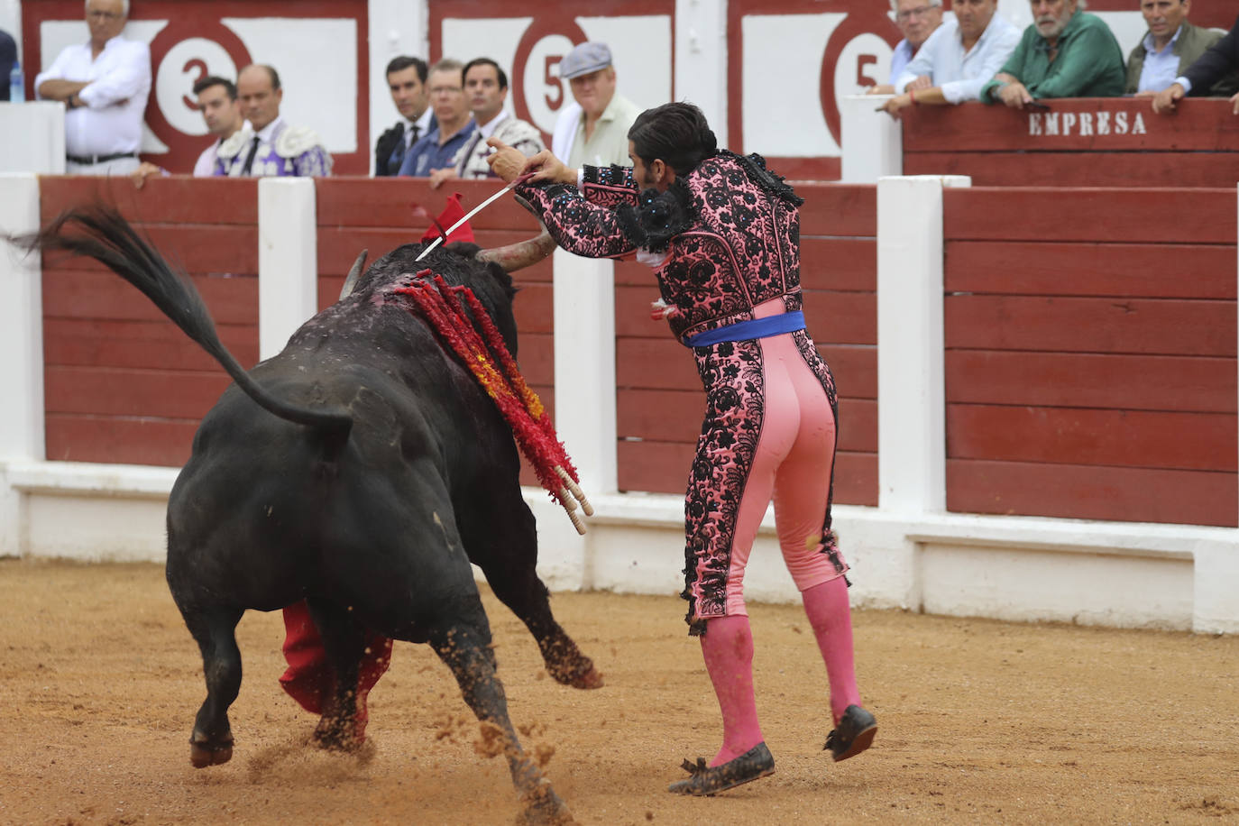 Tercera jornada de toros en Gijón