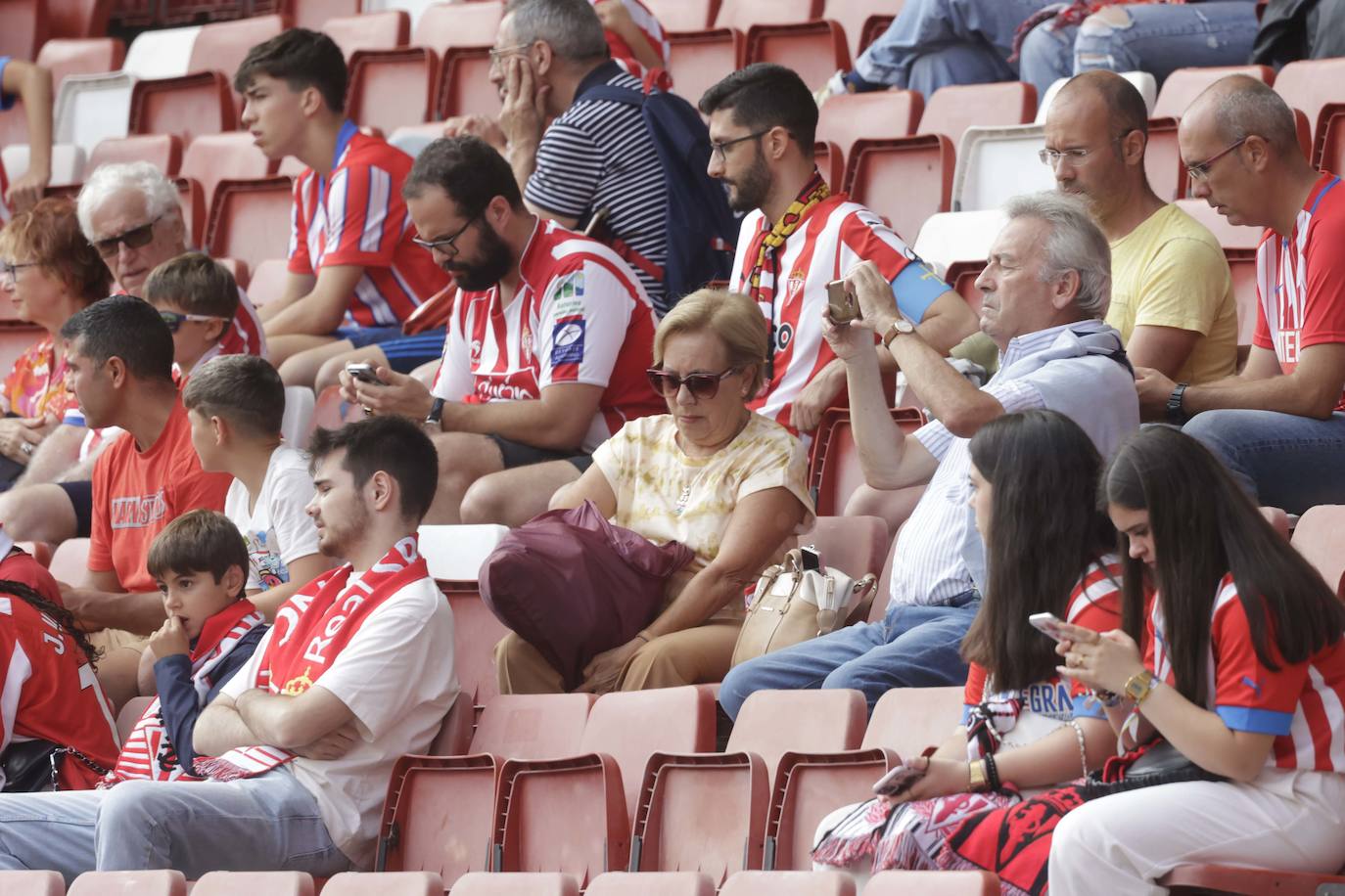 ¿Estuviste en el Sporting - Levante? ¡Búscate!