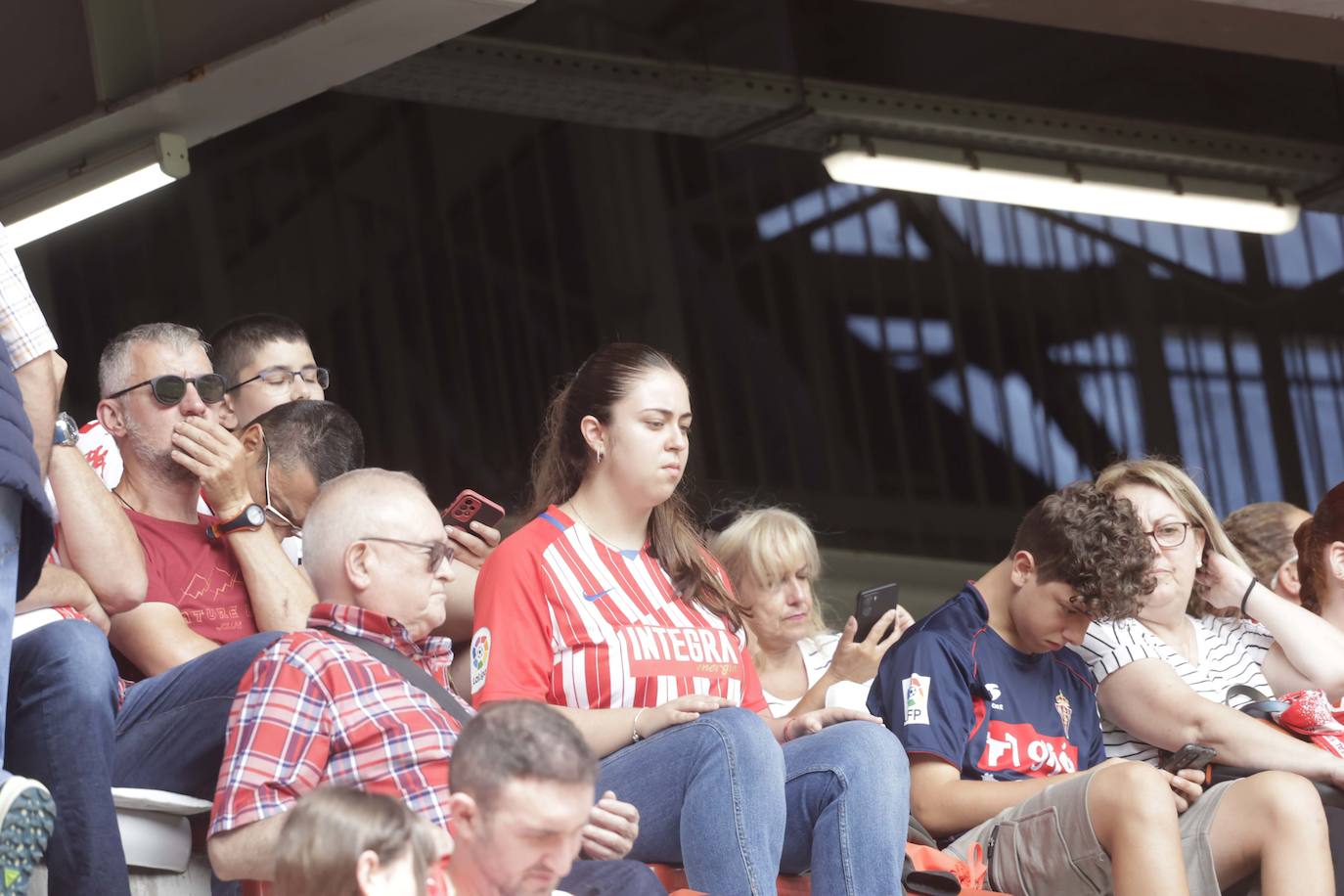 ¿Estuviste en el Sporting - Levante? ¡Búscate!