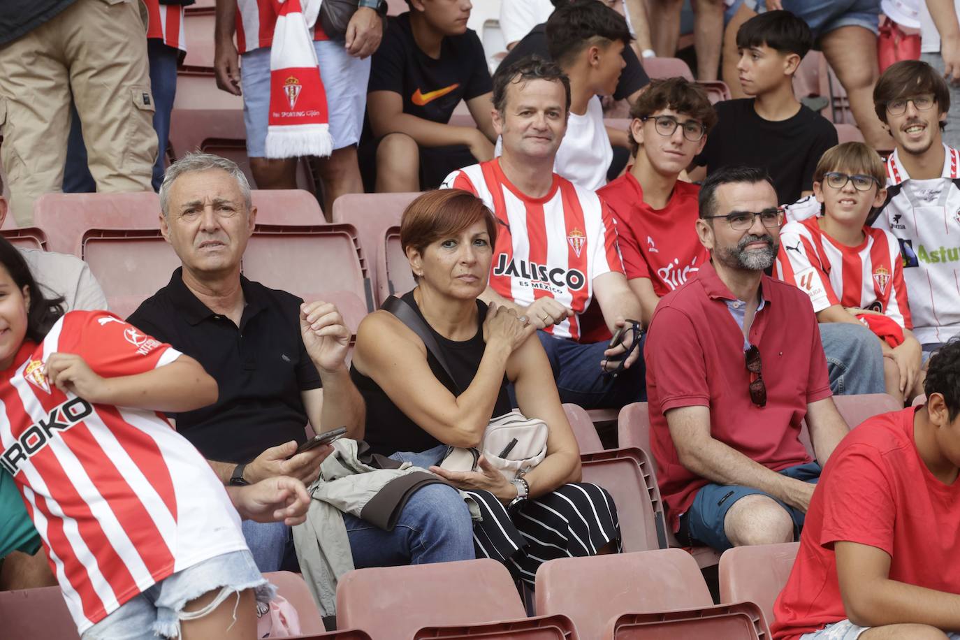 ¿Estuviste en el Sporting - Levante? ¡Búscate!