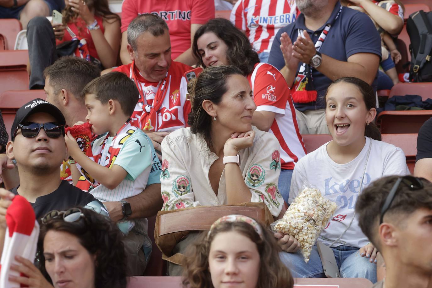 ¿Estuviste en el Sporting - Levante? ¡Búscate!