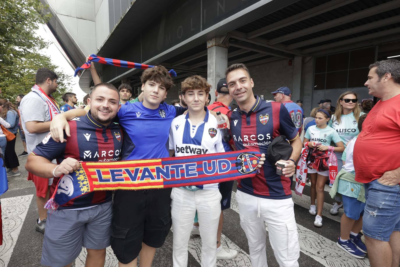 ¿Estuviste en el Sporting - Levante? ¡Búscate!