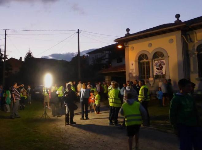 Momentos antes de partir en la ruta nocturna en anteriores ediciones