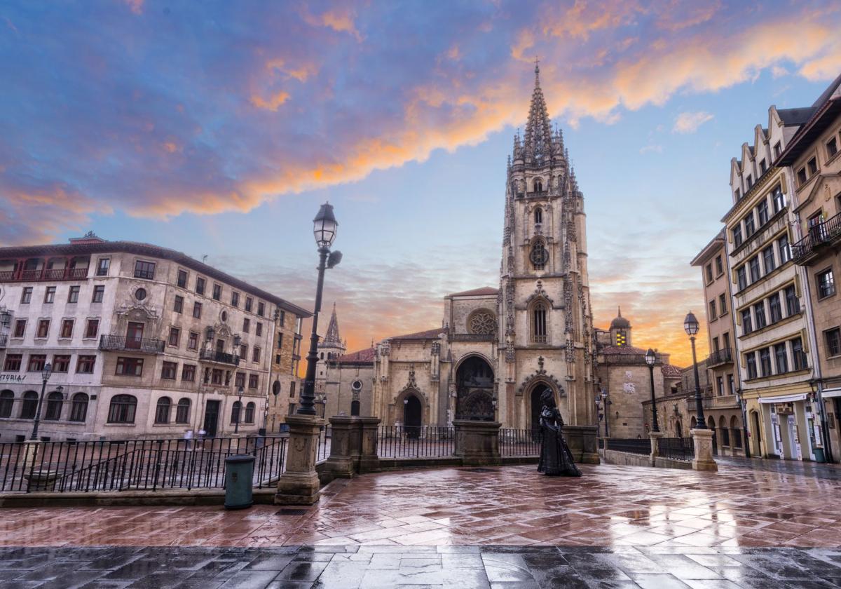 La catedral de Oviedo es uno de los puntos imprescindibles de la ciudad.