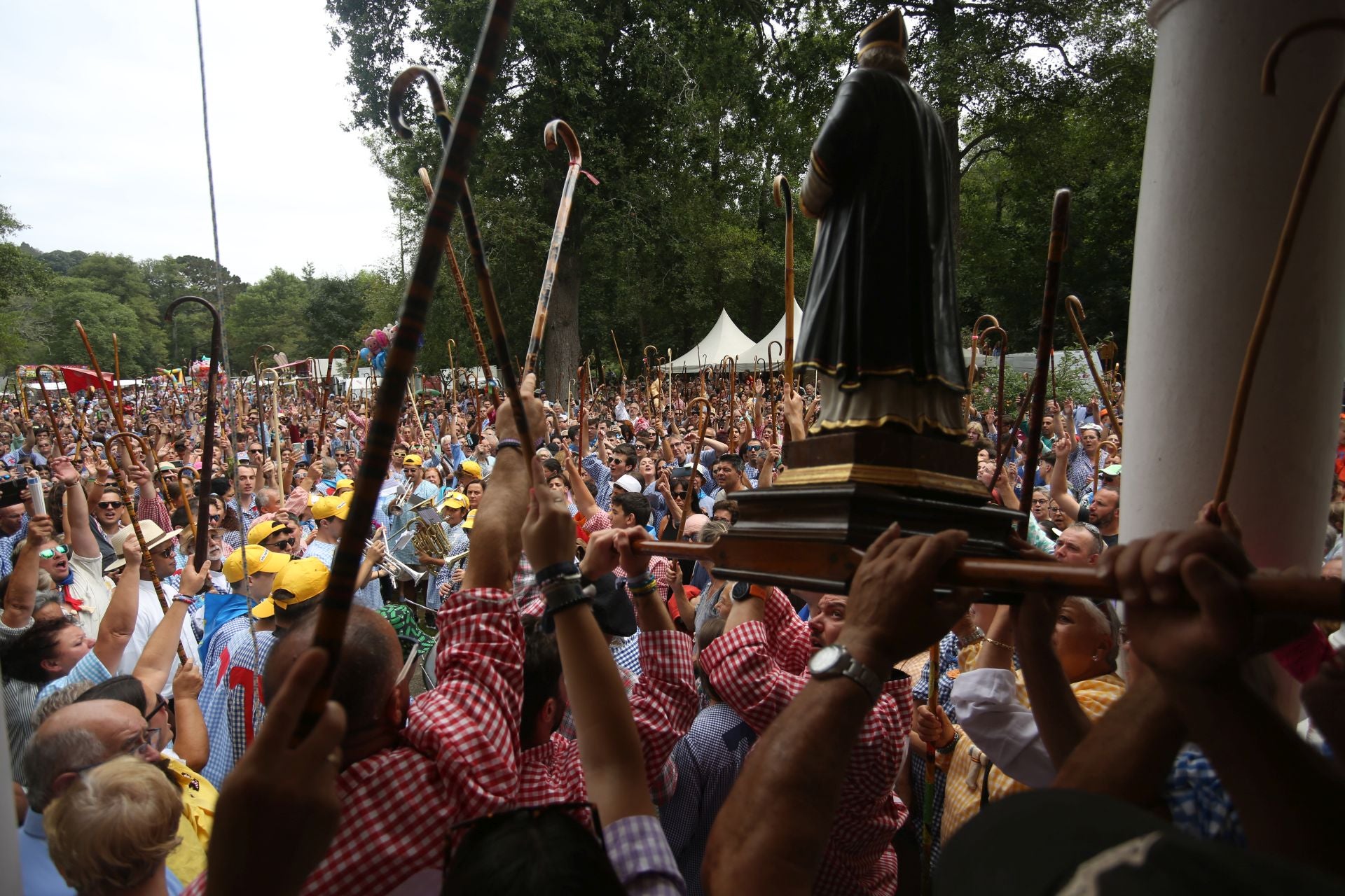 La romería de San Timoteo llena Luarca