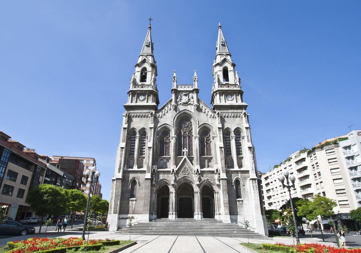 La iglesia de Santo Tomás de Cantorbery, en Avilés.