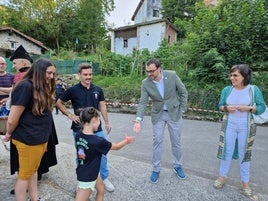 Adrián Barbón, presidente del Principado de Asturias, ayer en las fiestas de El Pote de Santa Bárbara.