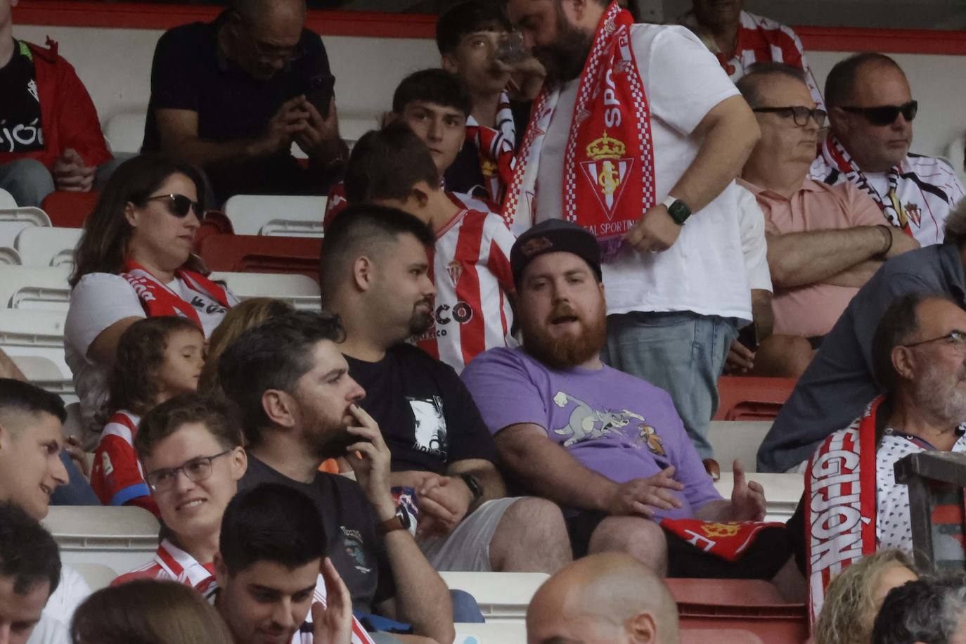 ¿Estuviste en El Molinón en el Sporting - Eldense? ¡Búscate!