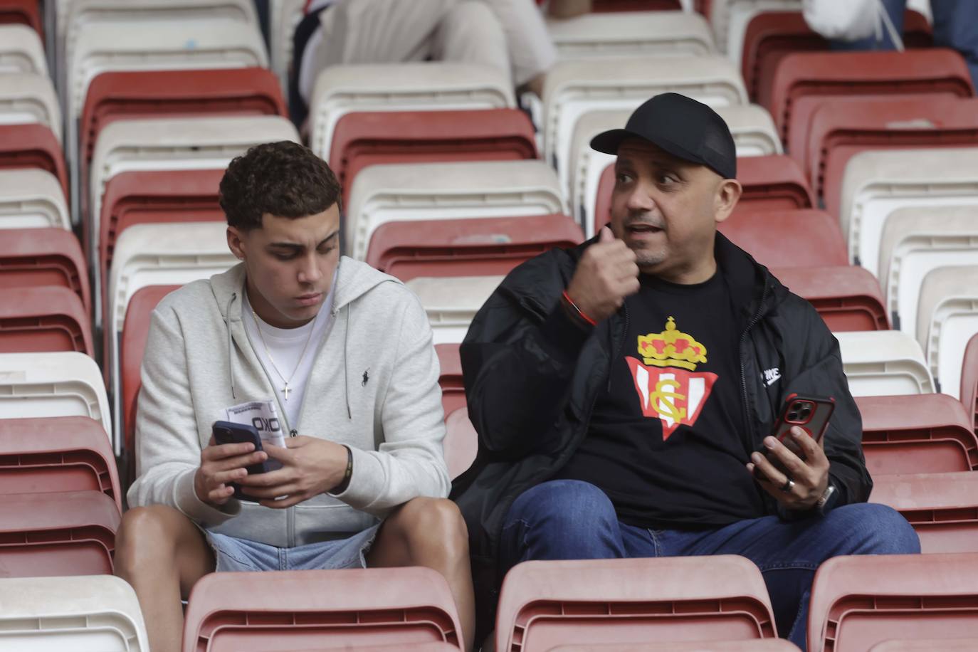 ¿Estuviste en El Molinón en el Sporting - Eldense? ¡Búscate!