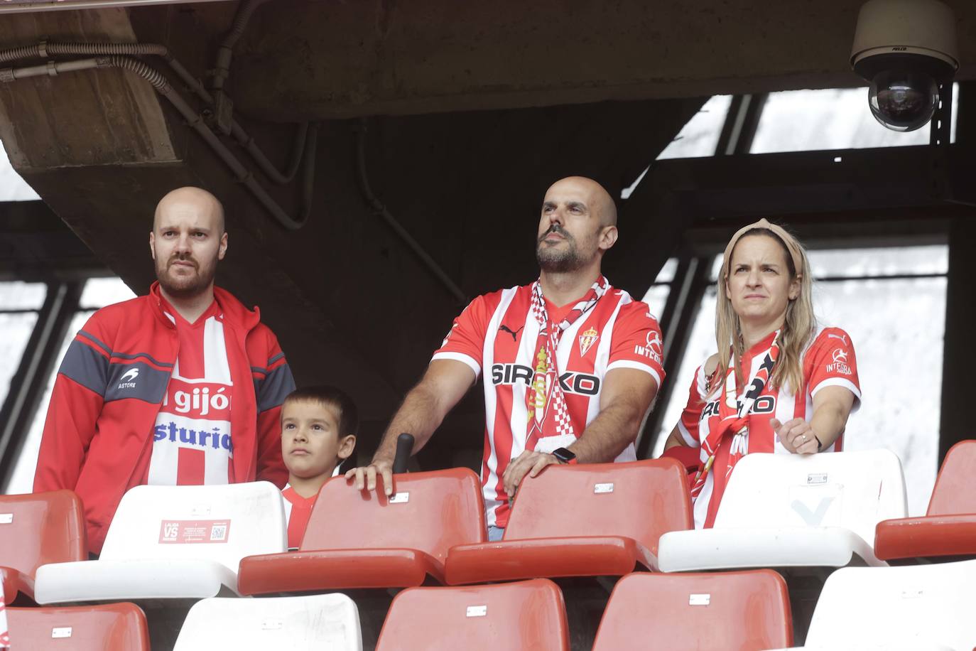 ¿Estuviste en El Molinón en el Sporting - Eldense? ¡Búscate!