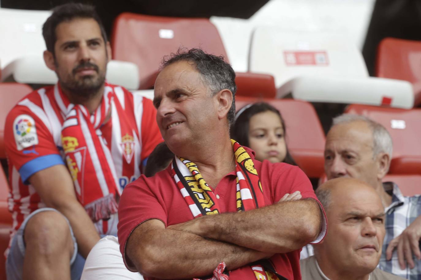 ¿Estuviste en El Molinón en el Sporting - Eldense? ¡Búscate!